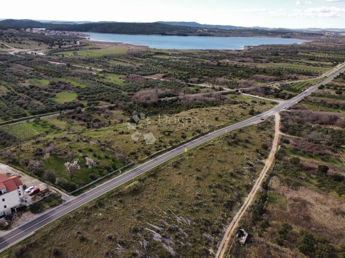 Land For sale - ŠIBENSKO-KNINSKA ŠIBENIK