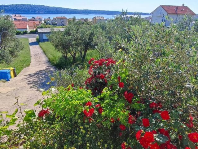 Hiša na predaj 300 m² – Barbat Na Rabu