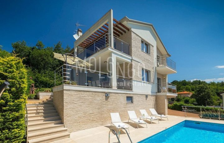 Haus zu vermieten 275 m² – Poljane