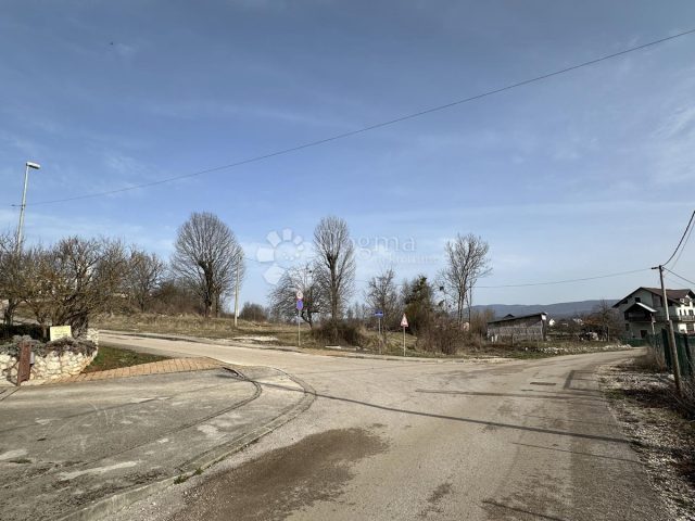 Działka na sprzedaż 4950 m² – Perušić