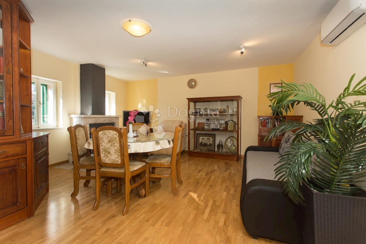 Appartement À louer - SPLITSKO-DALMATINSKA SPLIT