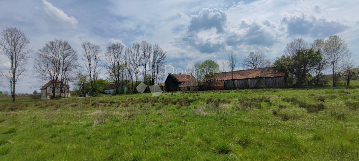 Zemljište Na prodaju - KARLOVAČKA KARLOVAC