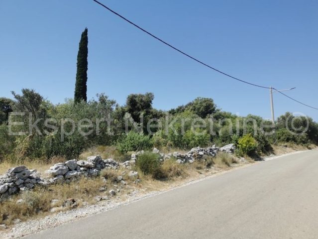 Zemljište na prodaju 3295 m² – Vinišće