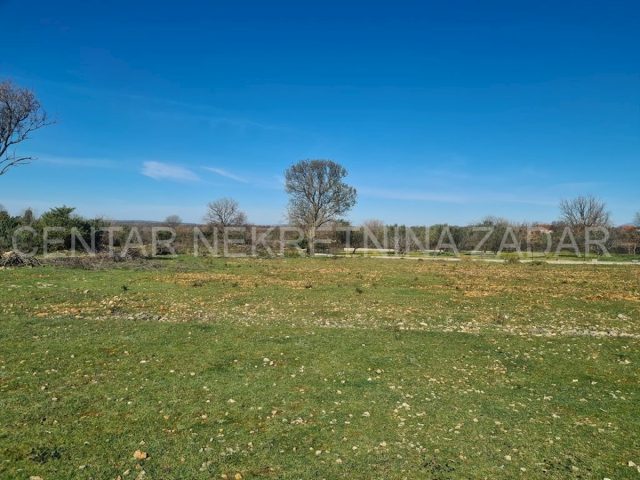 Land for sale 1309 m² – Vrsi