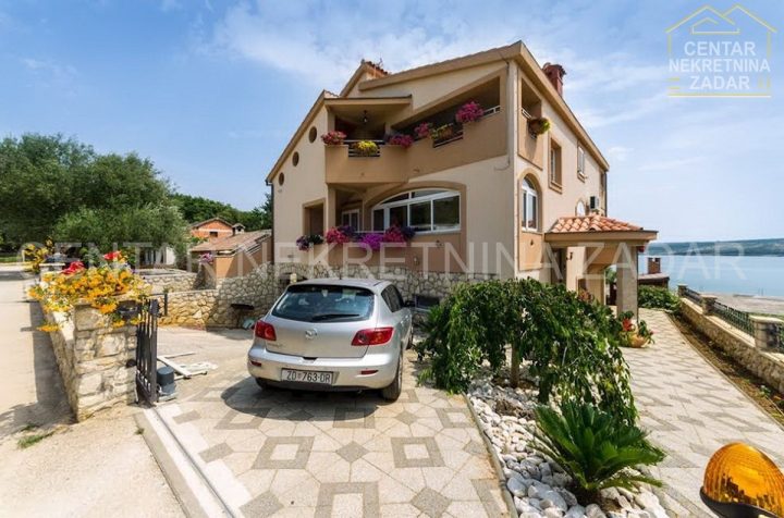 Hiša na predaj 470 m² – Posedarje