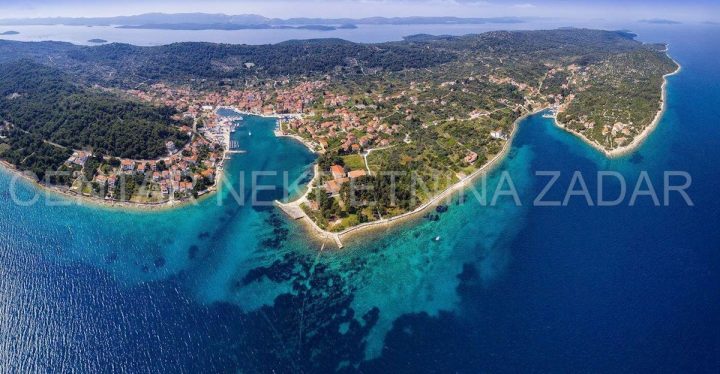Land for sale 768 m² – Veli Iž