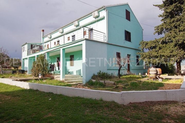 Maison à vendre 724 m² – Pakoštane