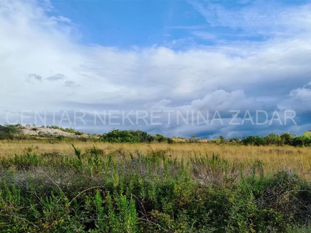 Pozemok na predaj 614 m² – Rtina