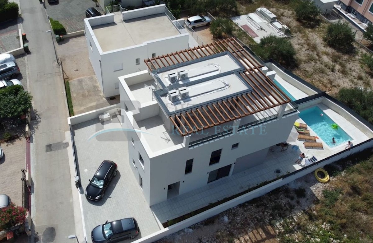 Haus Zu verkaufen - ŠIBENSKO-KNINSKA VODICE