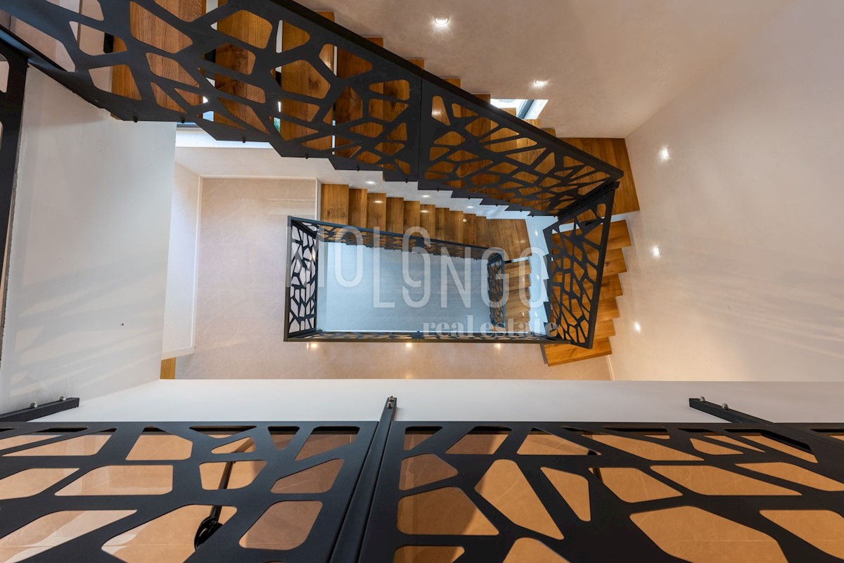 House For sale - Primorsko-goranska Crikvenica - foto 5/77