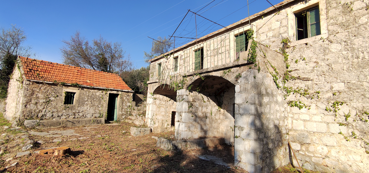 Kuća Na prodaju - SPLITSKO-DALMATINSKA PODGORA