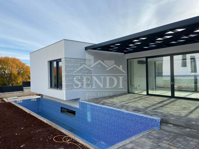 Dům na prodej 218 m² – Rovinjsko Selo