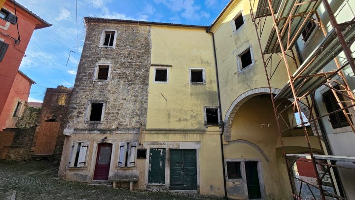 Casa in vendita 400 m² – Buje