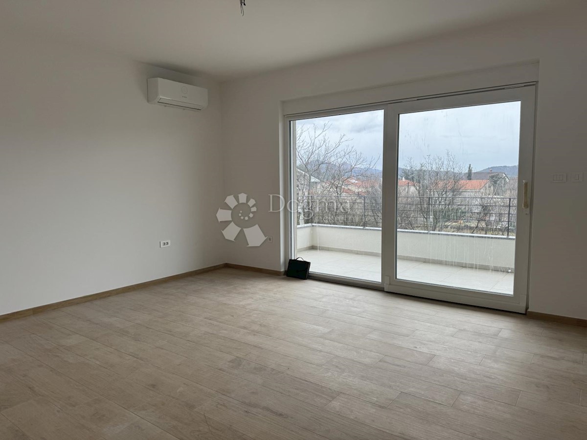 Flat For rent - PRIMORSKO-GORANSKA JELENJE