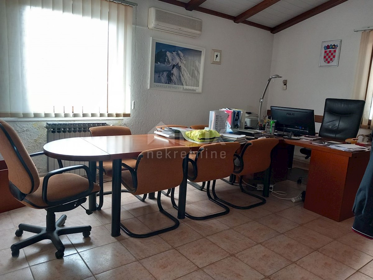 Business premises For rent - PRIMORSKO-GORANSKA MATULJI