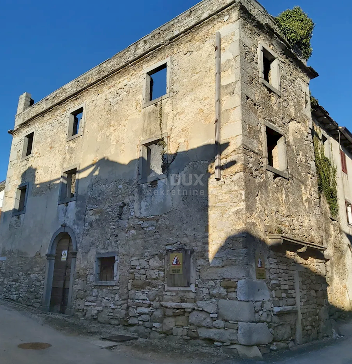 Kuća Na prodaju - ISTARSKA PAZIN