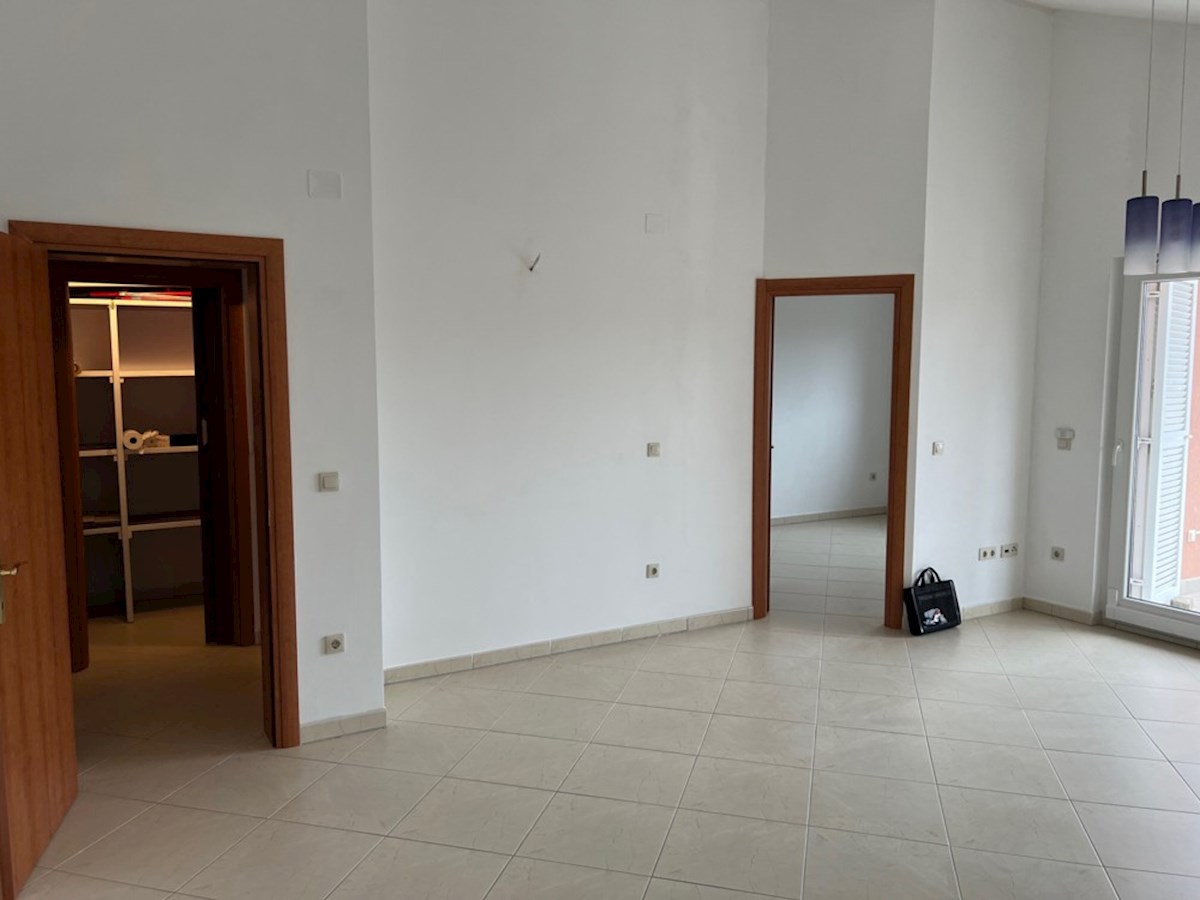 Apartmán Na predaj - PRIMORSKO-GORANSKA KRK