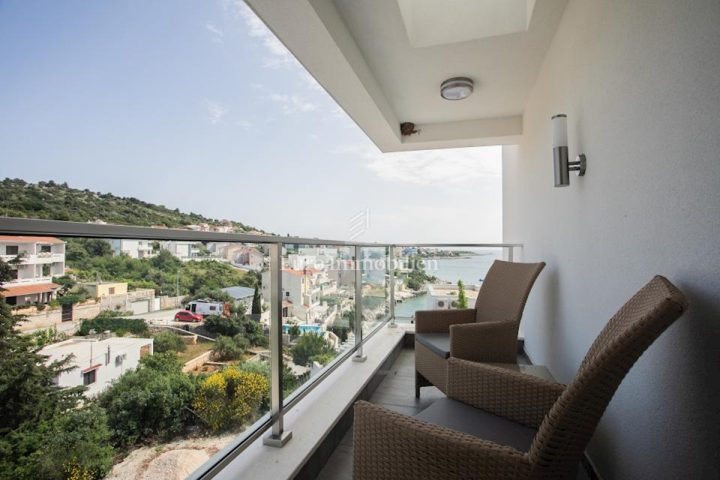 Casa in vendita 328 m² – Ražanj