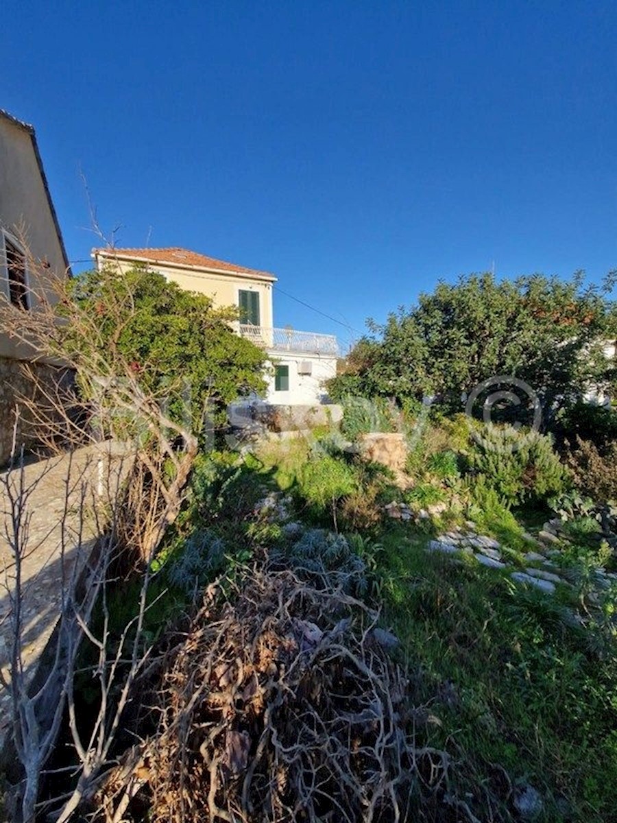 Casa In vendita - SPLITSKO-DALMATINSKA HVAR