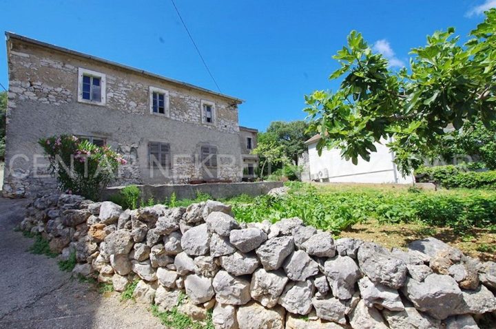 House For sale TKON