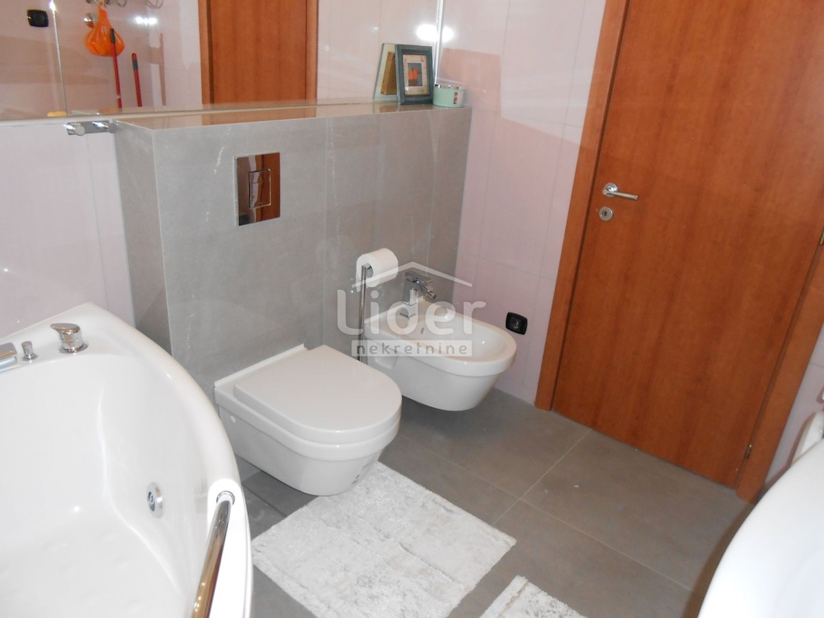 Flat For rent - PRIMORSKO-GORANSKA OPATIJA