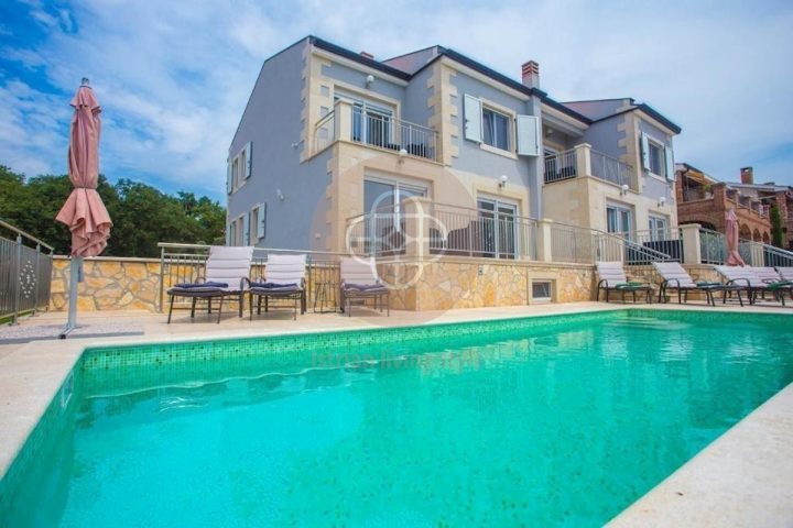Haus zu verkaufen 420 m² – Labinci