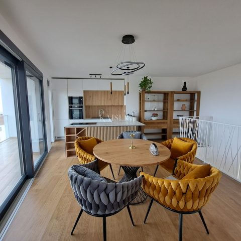 Stan za najam 108 m² – Ika