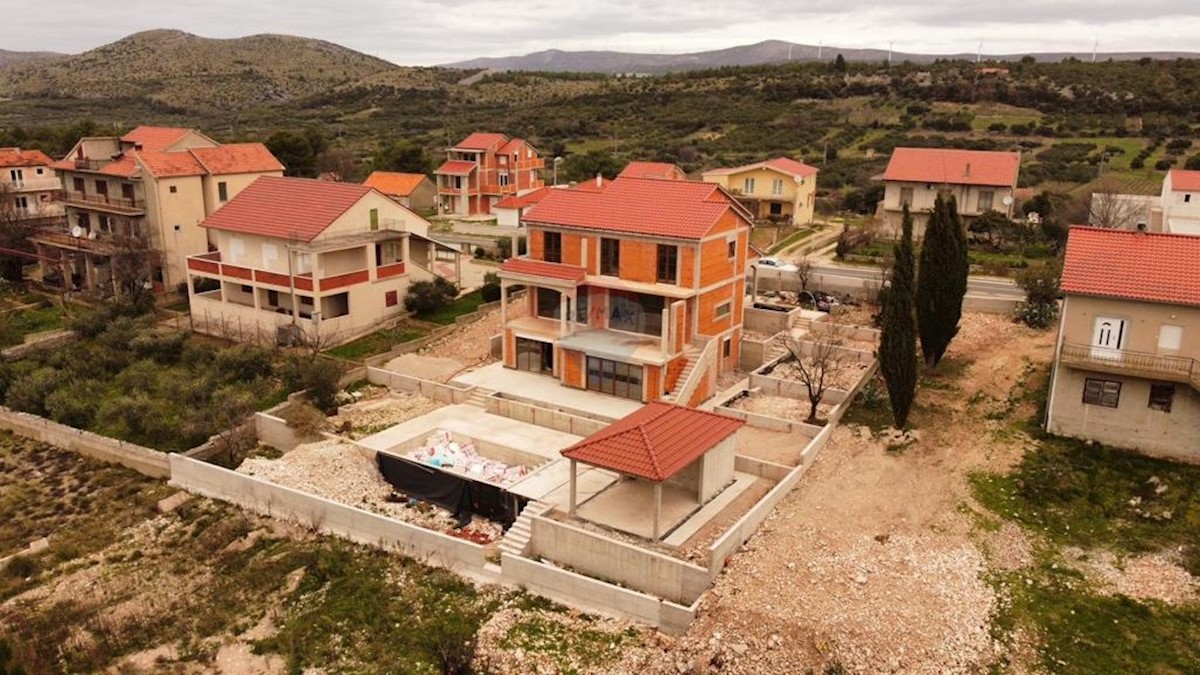 Haus Zu verkaufen - ŠIBENSKO-KNINSKA ŠIBENIK