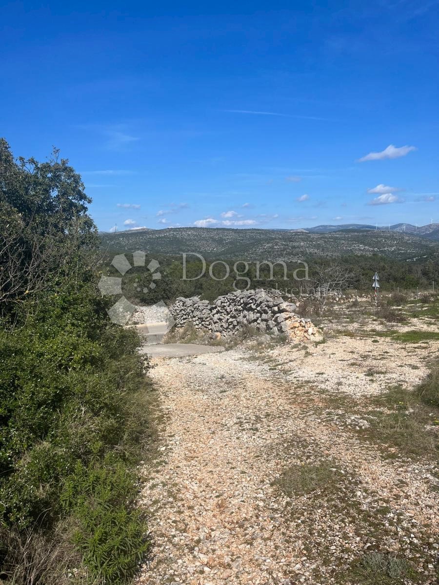 Land For sale - SPLITSKO-DALMATINSKA MARINA