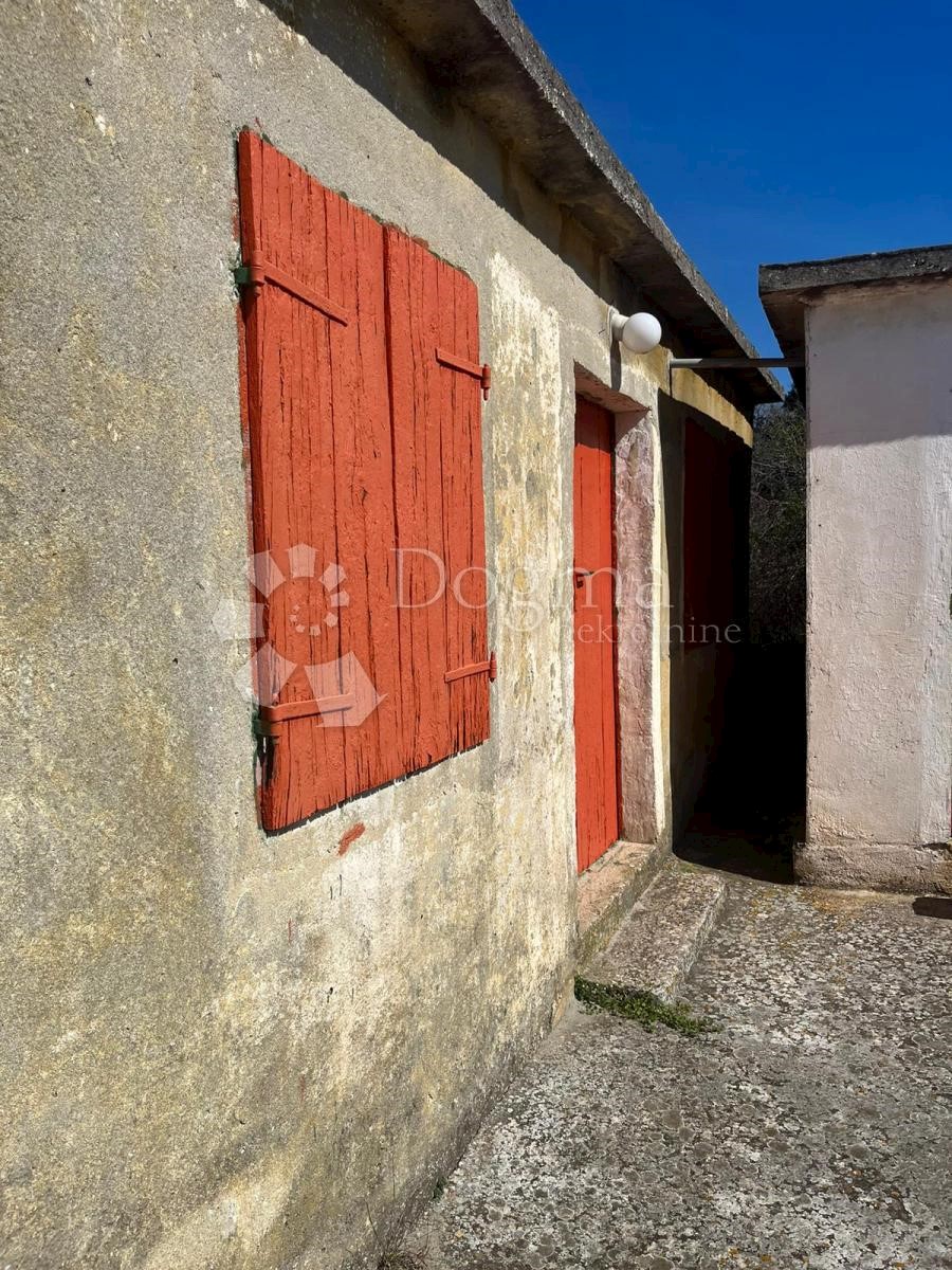 Casa In vendita - ŠIBENSKO-KNINSKA ROGOZNICA