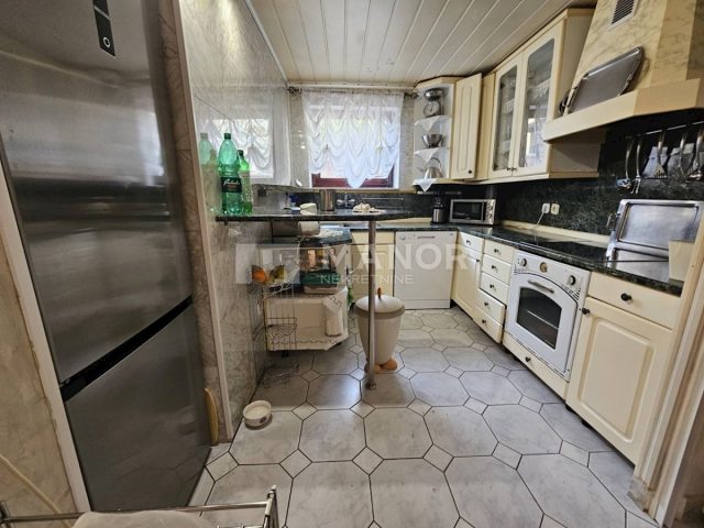 House for sale 275 m² – Podmurvice