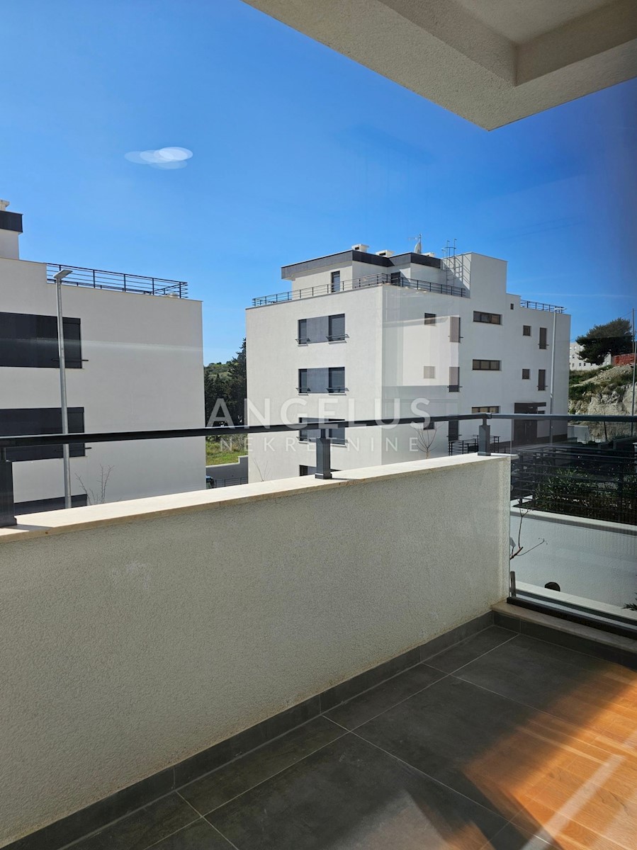 Flat For rent - SPLITSKO-DALMATINSKA SPLIT