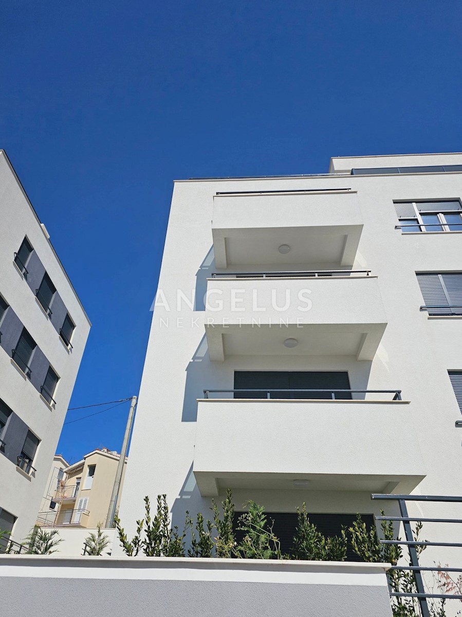 Appartement À louer - SPLITSKO-DALMATINSKA SPLIT