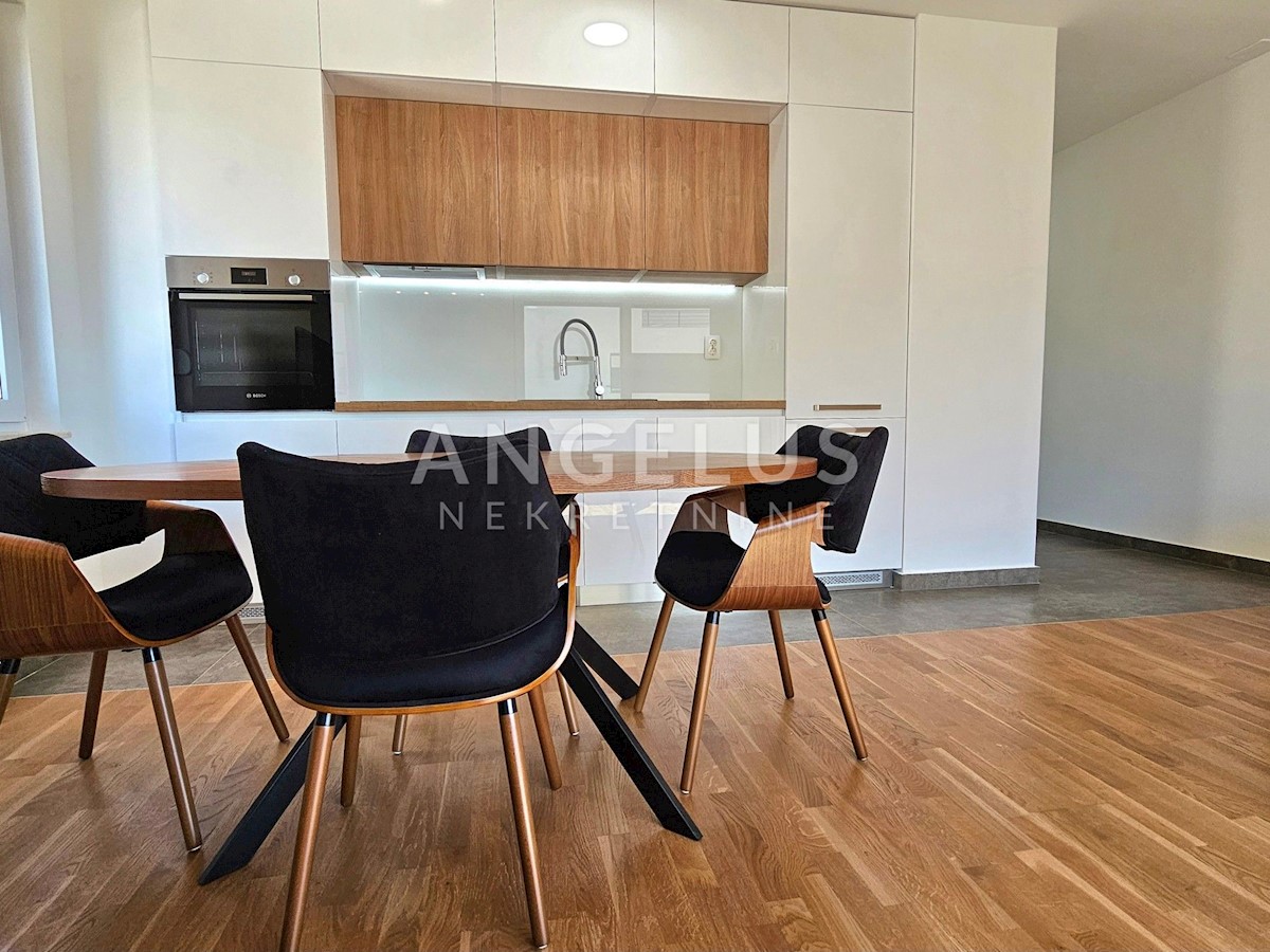 Flat For rent - SPLITSKO-DALMATINSKA SPLIT