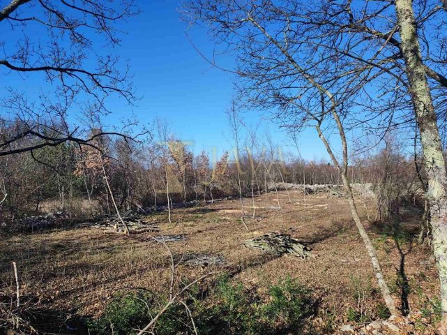 Land for sale 760 m² – Kremenići