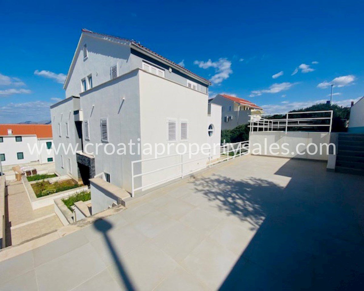 Apartment Zu verkaufen - SPLITSKO-DALMATINSKA BRAČ