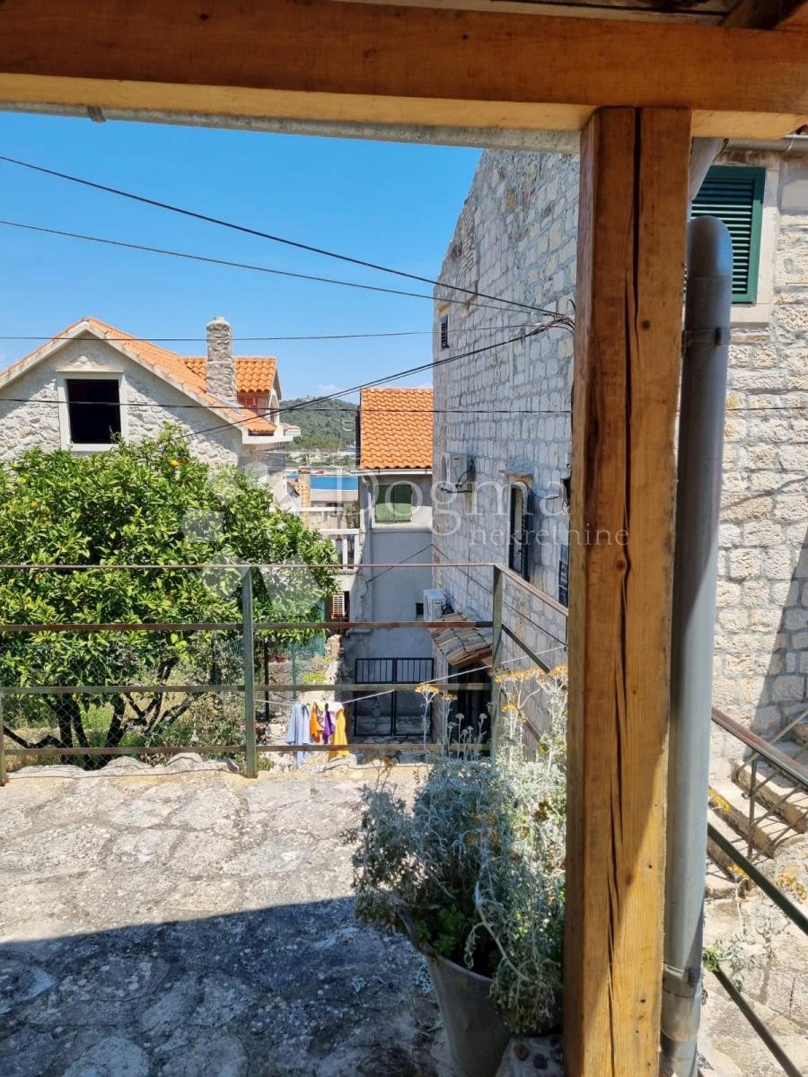 House For sale - SPLITSKO-DALMATINSKA VIS