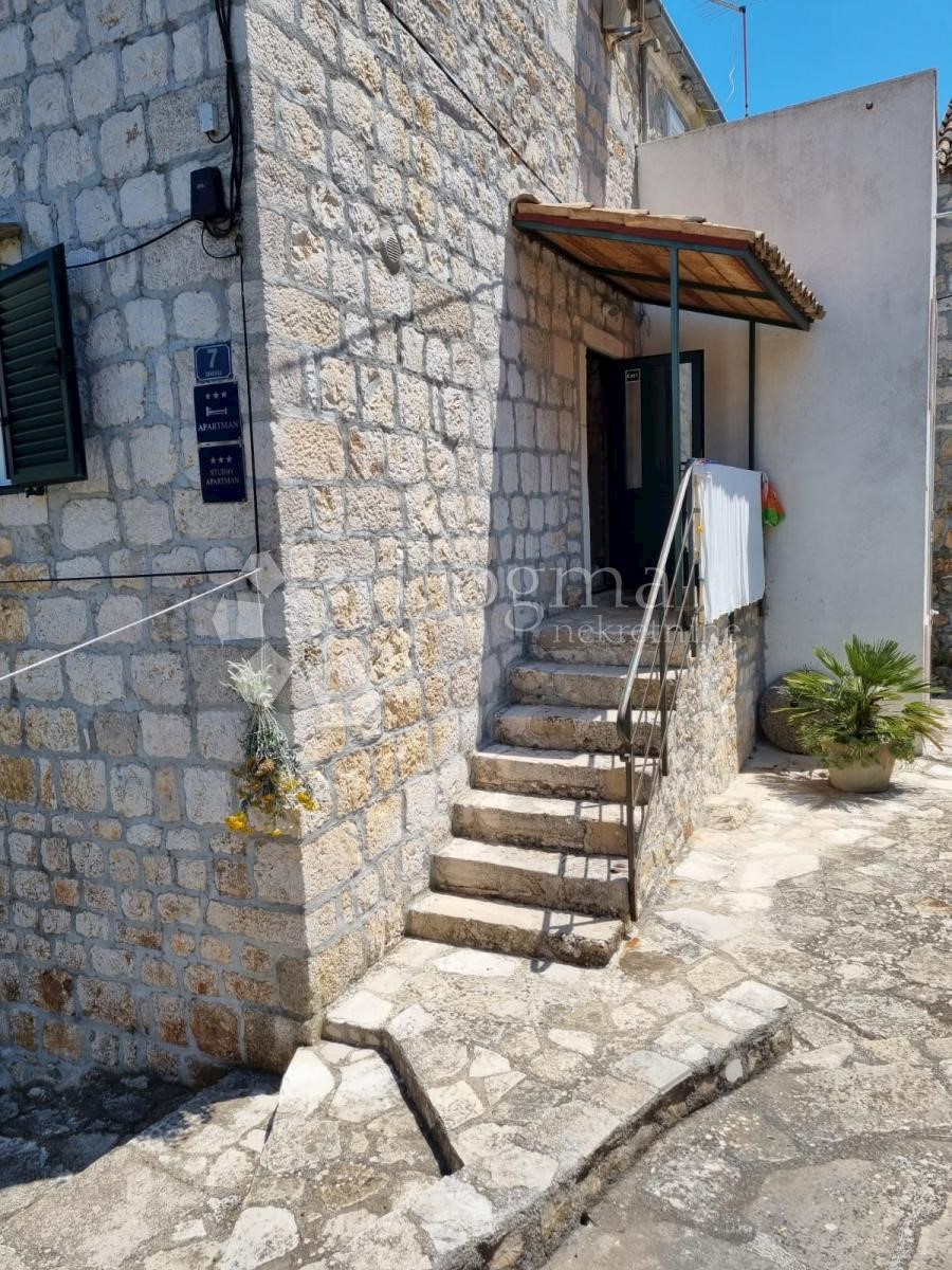 House For sale - SPLITSKO-DALMATINSKA VIS