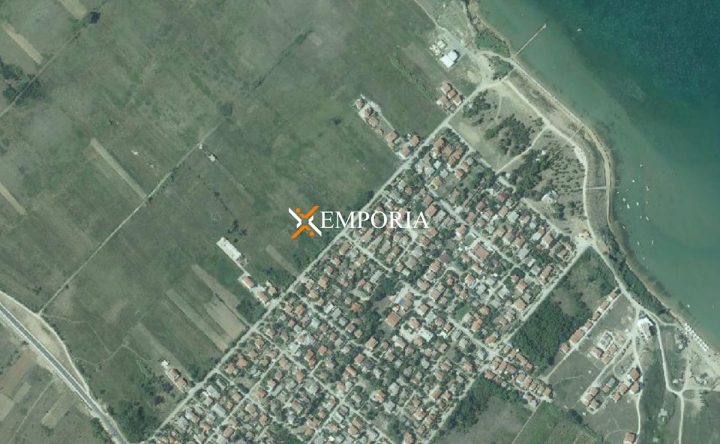 Land for sale 626 m² – Privlaka