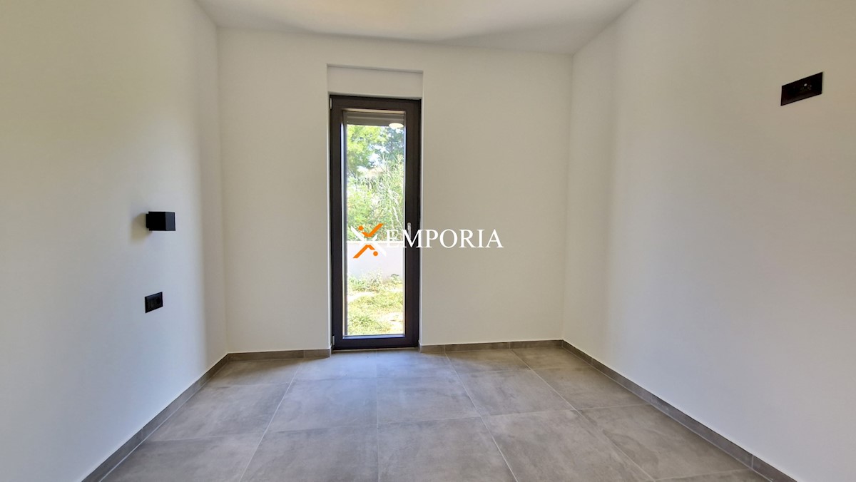 Flat For sale - ZADARSKA PRIVLAKA