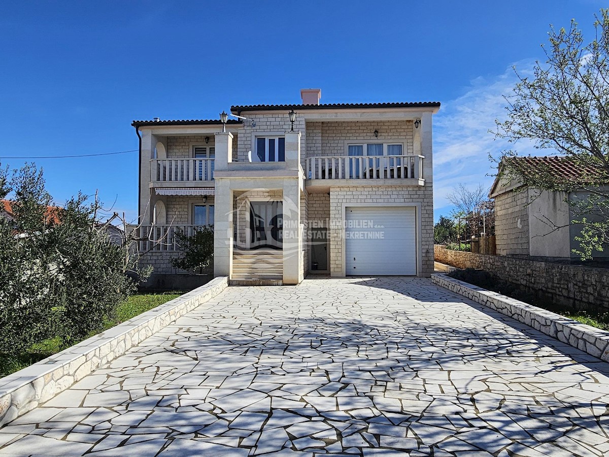 Haus Zu verkaufen - ŠIBENSKO-KNINSKA PRIMOŠTEN