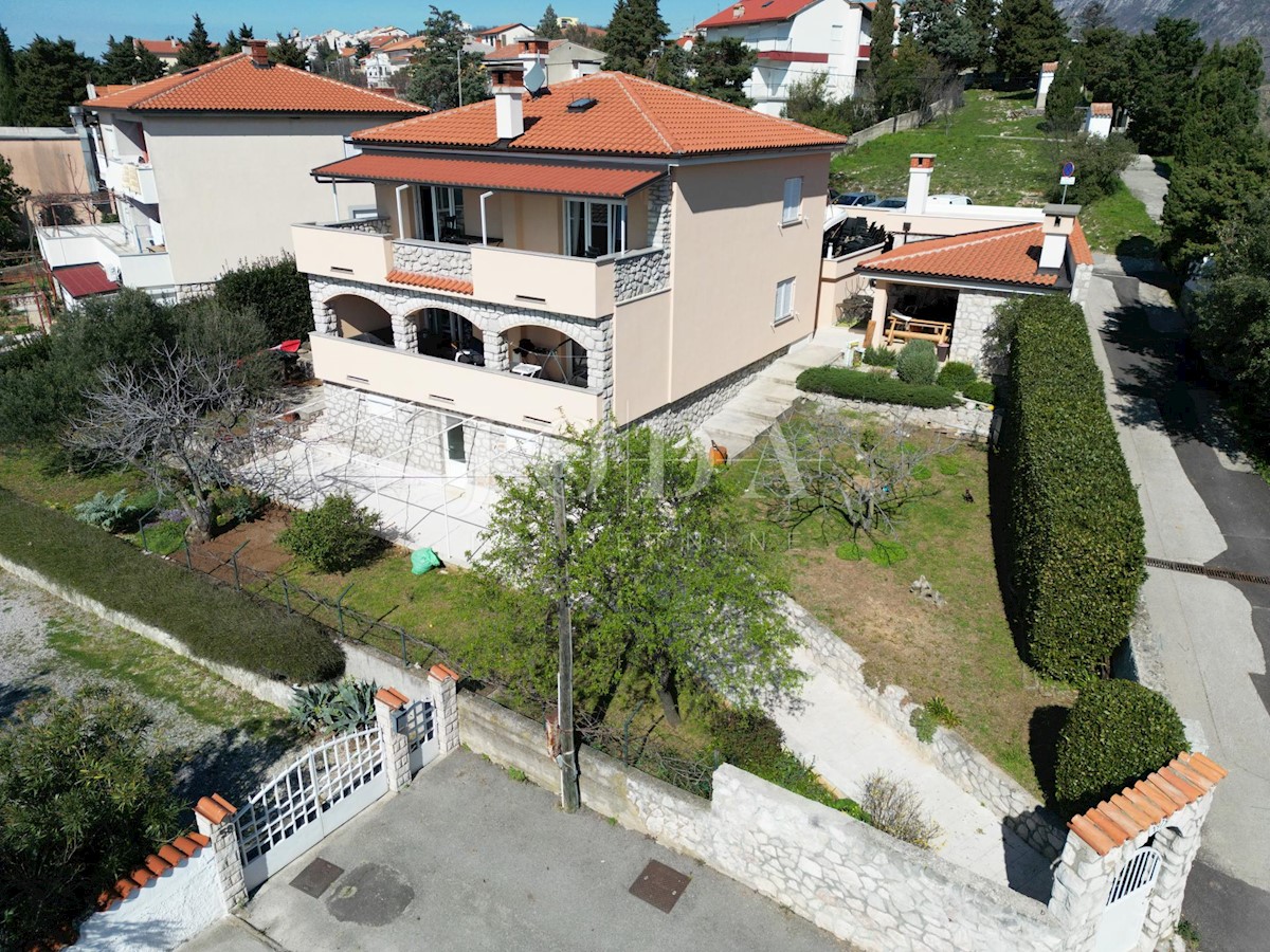 Kuća Na prodaju - PRIMORSKO-GORANSKA NOVI VINODOLSKI
