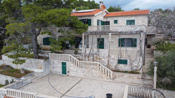 Kuća Na prodaju - Splitsko-dalmatinska Brač - foto 2/36