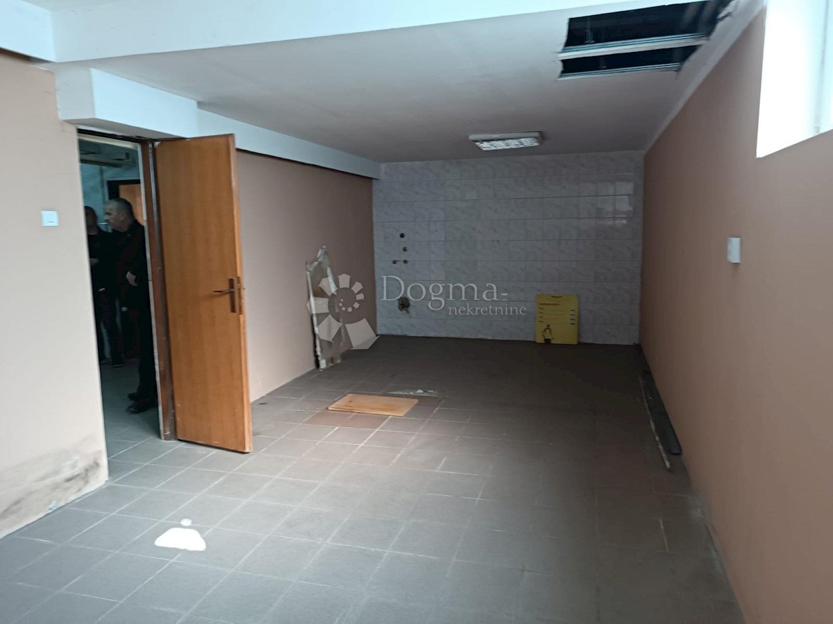 Business premises For sale DONJA DUBRAVA