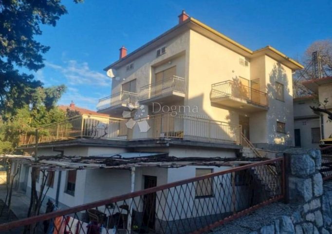 Kuća na prodaju 180 m² – Novi Vinodolski