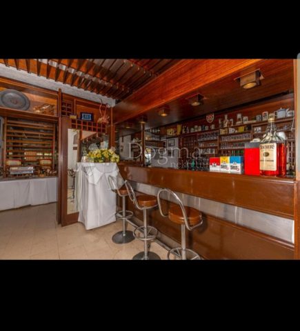 Locaux commerciaux à vendre 250 m² – Crikvenica