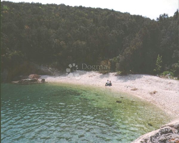 Land for sale 740 m² – Peruški