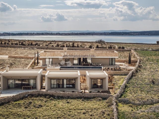 Casa in vendita 189 m² – Povljana