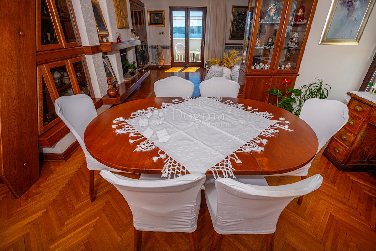Stan Na prodaju - PRIMORSKO-GORANSKA CRIKVENICA
