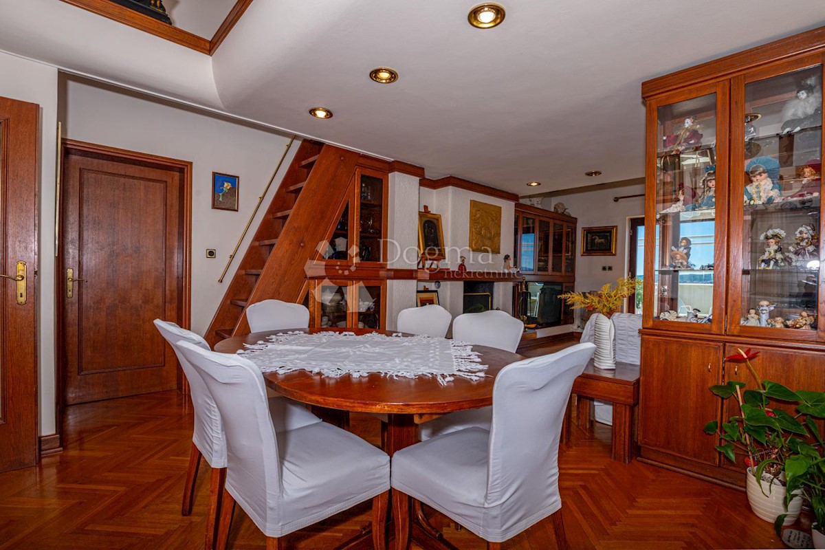 Stan Na prodaju - PRIMORSKO-GORANSKA CRIKVENICA
